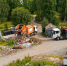 В Карелии мусоровоз разгрузился прямо на улице, не доехав до полигона - Gubdaily.Ru
