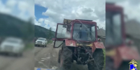 В Тыве полицейские со стрельбой останавливали трактор - 1-LINE
