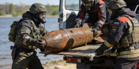 Взрывоопасную мину времен войны вывезли из акватории у Ломоносова - Peterburg2.Ru