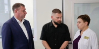 Александр Шуваев и Евгений Поддубный посетили модульное приёмное отделение ДОКБ - Сетевое издание Призыв 31