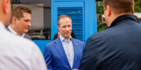 Роман Терюшков принял участие в приёмке новых автобусов для Ленинского округа - Видное-ТВ