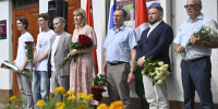 Торжественное открытие мемориальной доски, посвященной памяти Кузнецовой О.Р. - ДК Апрелевка