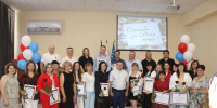 Участники праздника сделали памятное фото. - Газета Авангард