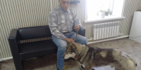 Собака с хозяйном пресс-служба ветплемагентства Сахалинской области - SakhalinMedia.Ru