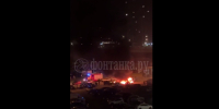 В ЖК Петербурга вспыхнул мощный пожар – горели машины на парковке - 47 новостей