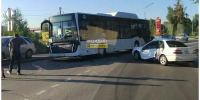 Водитель автобуса и пасасжиры пострадали в ДТП на КСМ в Новосибирске - Gorsite.Ru