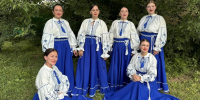 Ансамбль «Эдельвейс» в новых костюмах, фото со страницы «Культура Мошковского района» - Законодательное собрание