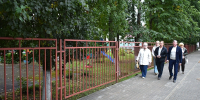 Тротуар у «Тополька» - Газета Знамя труда