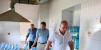Сотрудники Управления Федерального казначейства по Белгородской области передали военнослужащим, участвующим в специальной военной операции, 4 тонны питьевой воды. - УФК по Белгородской области