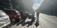 Мотоциклист повредил три автомобиля и сам получил травмы в ДТП в Ижевске - Сусанин