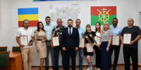 Ко Дню строителя наградили лучших представителей отрасли - Каменский район