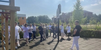 Сотрудники детской поликлиники Чистополя провели зарядку на свежем воздухе - Чистополь-информ