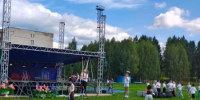 На городском стадионе идет генеральная репетиция праздничной программы - Город Межгорье