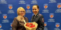 Сегодня, в преддверии праздника Татьяна Толстова поздравила сотрудников и ветеранов Госавтоинспекции с 90-летием! Вручила благодарственные письма. - Уполномоченный по правам ребенка