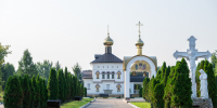 В день памяти Успения праведной Анны, матери Пресвятой Богородицы, святых жен Олимпиады диакониссы и Евпракси́и девы, Таве́ннской, митрополит Орловский и Болховский Тихон возглавил Божественную Литургию в храме великомученика Димитрия Солунского на Лужковском кладбище города Орла. 7 августа 2026 года - Орловская и Ливенская епархия