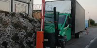 В Ростовской области водитель «Газели» с двумя детьми в салоне врезался в металлическую стойку на трассе - Газета Таганрогская правда