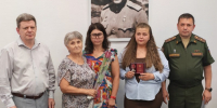Родные погибших героев приняли их ордена и медаль со слезами и гордостью в Камышине - Блокнот Камышин