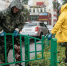 В Сургуте металлолом с ненужных ограждений превращают в помощь для бойцов СВО - РИЦ Югра