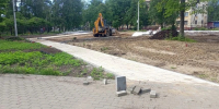 В городском парке культуры и отдыха Новодвинска в активной фазе обустройство тротуаров и подготовка к асфальтированию - Пресс-центр Правительства