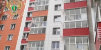 В Казани пятилетний ребенок выпал из окна 10-го этажа, облокотившись на москитную сетку - ТРК Татарстан-Новый век