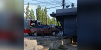 В Воронеже Ford Fiesta влетел в киоск на остановке Шубина - ГТРК Воронеж
