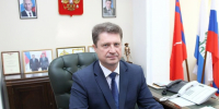 Камышане в минувший месяц  видели своего главу Станислава Зинченко разве что на портретах к поздравительным публикациям - Блокнот Камышин