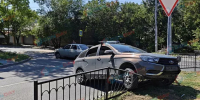 Не увидел за кустами: стала известна причина ДТП с опрокинутым забором парка в Ростове - DonDay.Ru