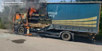 Полуприцеп грузового автомобиля загорелся от удара дрона в Яковлевском округе - Сетевое издание Победа 31