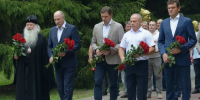 Кромской район отметил 98-летие и 83-ю годовщину освобождения от немецко-фашистских захватчиков - Совет народных депутатов