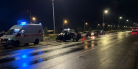 Lada Granta влетела в стоящие машины на набережной Гребного канала - НИА Нижний Новгород