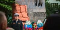 Мурманчане почтили память военных строителей города-героя - Murman.Ru