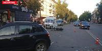 Автомобиль сбил мотоциклиста на проспекте Ленина в Великих Луках - InformPskov.Ru