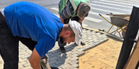 В Воронеже ремонтируют тротуар на улице Плехановской - Комсомольская Правда
