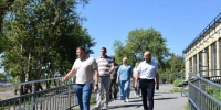 Мэр Кургана Науменко проверил, как расчистили Битевку в ЦПКиО и строят центр бега - Область 45