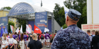 В Кирове росгвардейцы приняли участие в охране общественного порядка во время массовых мероприятий, посвященных Дню физкультурника - Росгвардия