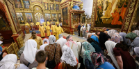 Митрополит Матфей совершил Литургию в Свято-Троицком кафедральном соборе - Pln-Pskov.Ru