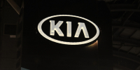 Российские дилеры запустили продажи семейного компактвэна Kia Carens - Neva.Today