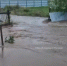 Потоки воды смывают постройки и заборы | Источник: Region 116 / Telegram - 29.Ru