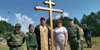 Усольские казаки установили поклонный крест у древней башни острога в селе Бельске - Usolie.Info