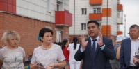 Во дворе домов № 1–4 по улице Иркутской состоялась встреча Главы города Ирины Казанцевой и мэра Айдына Сарыглара с жителями - Администрация г. Кызыл