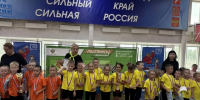 В День физкультурника в легкоатлетическом манеже «Рекорд» прошли «Весёлые старты» для воспитанников детских садов. - Город Ачинск