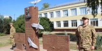 В поселке Красногвардеец Бузулукского района почтили память Героя России Антона Марченко - Правительство Оренбургской области