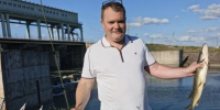 Министр природных ресурсов похвастался пойманной на Курском водохранилище щукой - Курские Известия