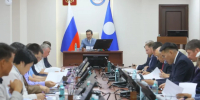 Айсен Николаев провел заседание комиссии по противодействию коррупции в Якутии - Якутское-Cаха ИА