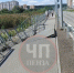 Тротуар вместе с ограждением «поплыл» после дождя в Арбеково - Stolica58.Ru