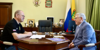 Олег Мельниченко и Валерий Рязанский обсудили вовлечение людей старшего возраста в общественную жизнь - Правительство