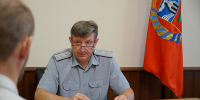 К руководителю территориального органа генерал-майору внутренней службы Сергею Герасимову обратились два осужденных, отбывающих наказание на участках, функционирующих как исправительные центры. - УФСИН по Алтайскому краю