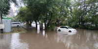В Челябинске устраняют последствия ливня - Южноуральская панорама