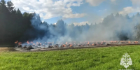 В Ярославской области тушили два масштабных пожара с рулонами сена - YarNews.Ru