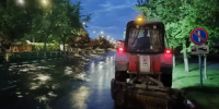 Пять тракторов ночью прометали улицы города. - Городской округ Иваново
